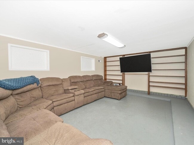 Building Photo - 413 Pangborn Blvd