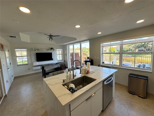 Building Photo - 15313 SW 31st Terrace