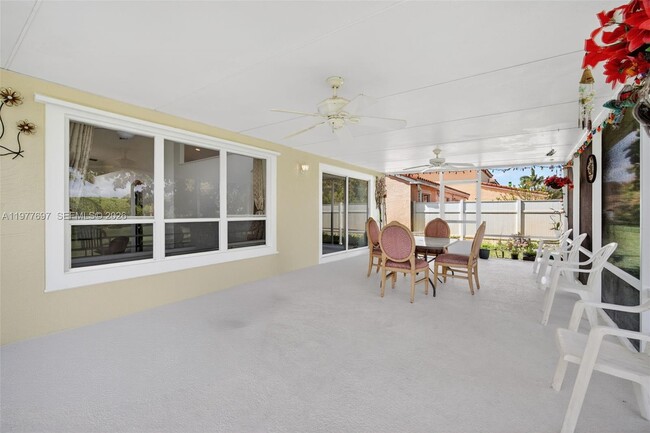 Building Photo - 10624 Plainview Cir