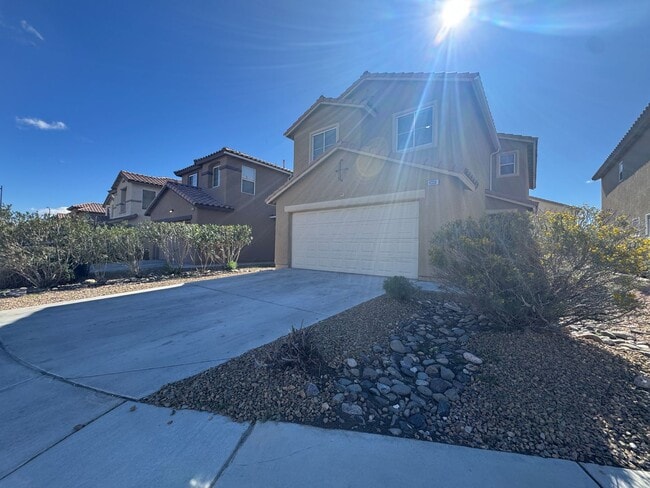 Building Photo - 6339 W Silver Ribbon Ct