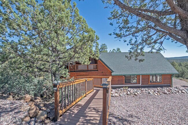 Building Photo - 6823 Fara Dr