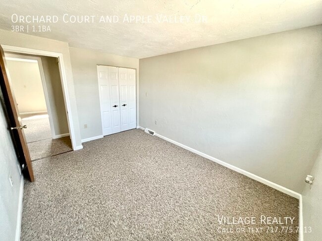 Building Photo - 302 Orchard Ct