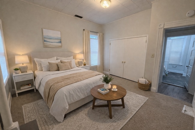 Building Photo - 376 Park Ave