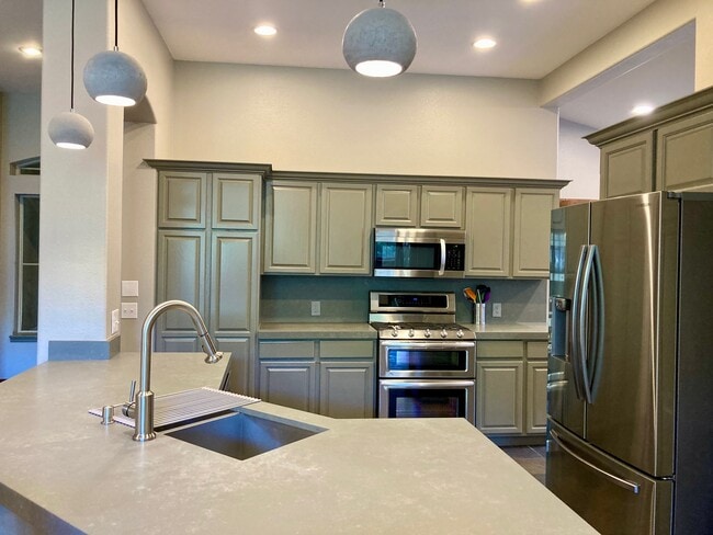 Building Photo - 4087 Worthington Dr