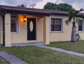 Building Photo - Northwest 190th Street, Miami Gardens, FL 33169 - 4 BR 2 BA detached house