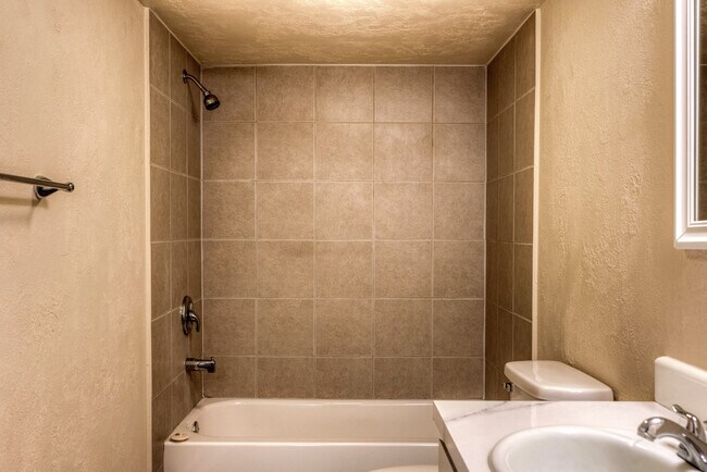 Building Photo - 616 11th St W