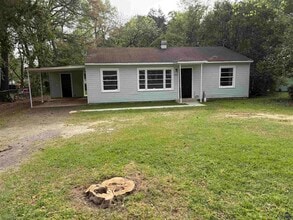 Building Photo - 202 Ruzelle St