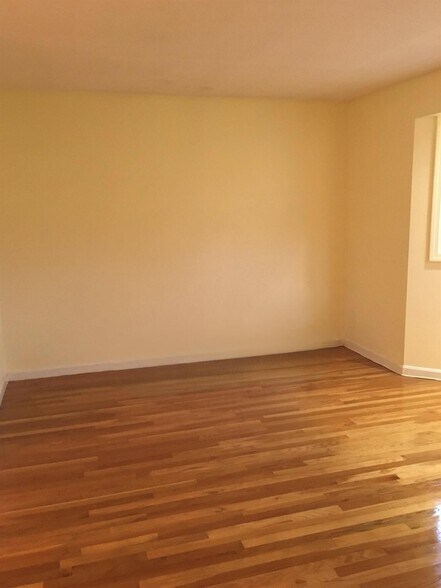 Building Photo - 620 Boston Ave