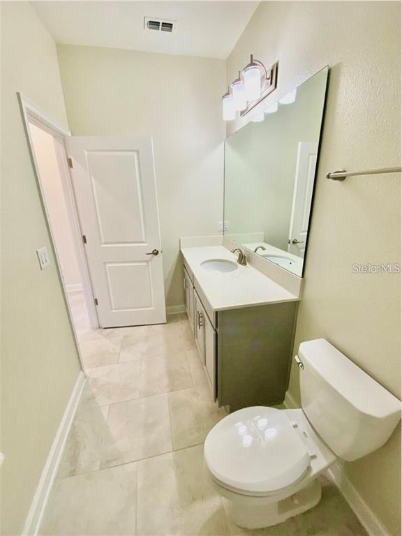 Building Photo - 1498 Bunker Dr