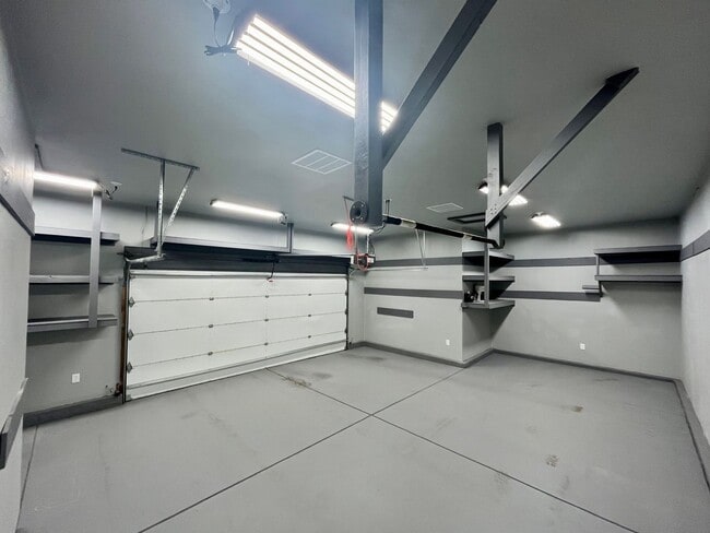 Building Photo - 350 Naples St