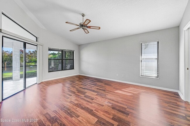 Building Photo - 3643 Bluefield Ave