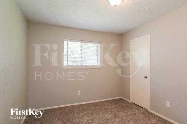 Building Photo - 22514 Parsonsgate Dr