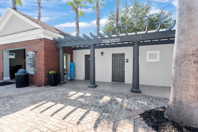 Building Photo - 575 Oakleaf Plantation Pkwy