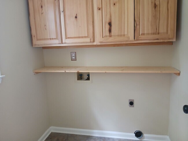 Building Photo - 4761 Habersham Way SE