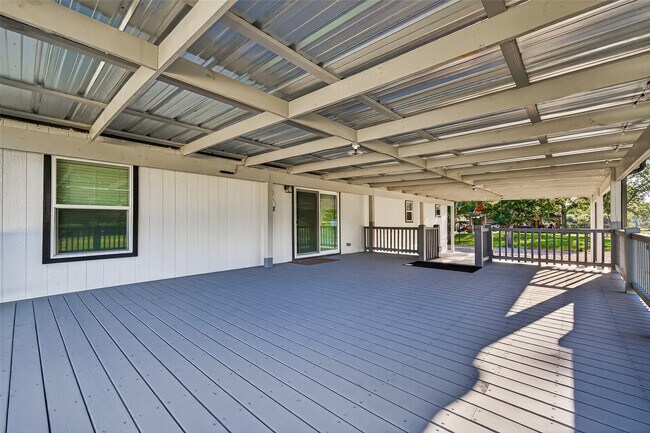 Building Photo - 1115 1 Oak Chase Rd