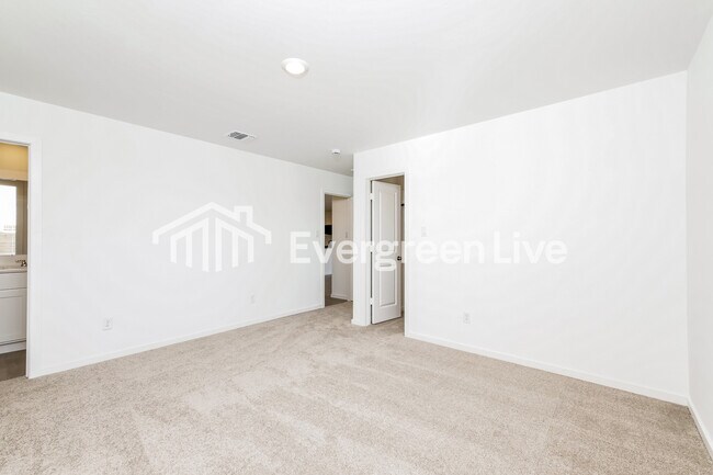 Building Photo - 12508 Huntington Rdg Wy