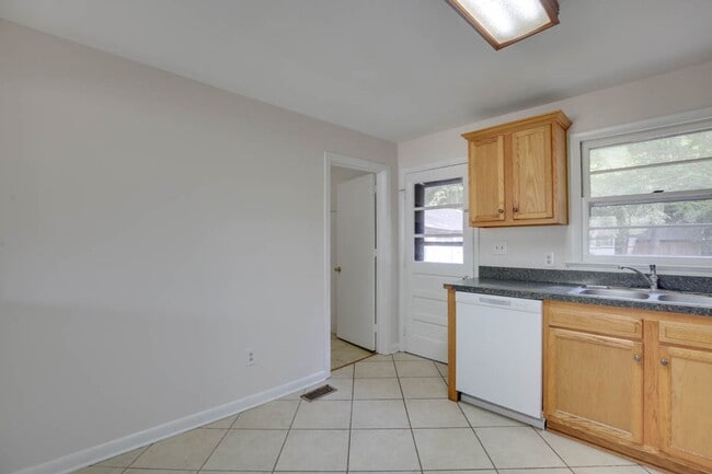 Building Photo - 106 Woodhaven Rd