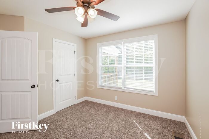 Building Photo - 2328 Colston Dr
