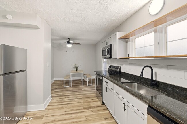 Building Photo - 7173 Beechland Ave