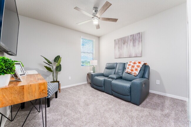 Building Photo - Spacious & Beautifully designed 4 Bedroom/...