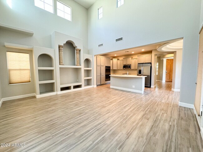 Building Photo - 20959 W Edith Way