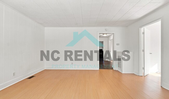 Building Photo - 3512 Clymer St