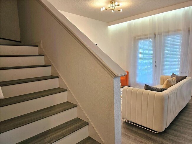 Building Photo - 5354 Diplomat Ct