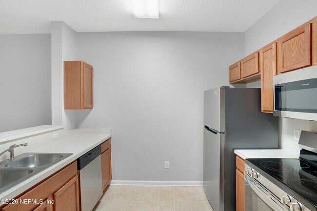 Building Photo - 624 Southbranch Dr
