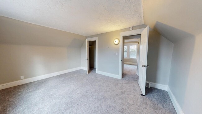 Building Photo - Stockyards Area - 2 Bedrooms - Single Fami...