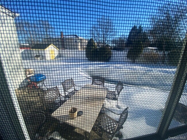 Building Photo - 732 3rd St