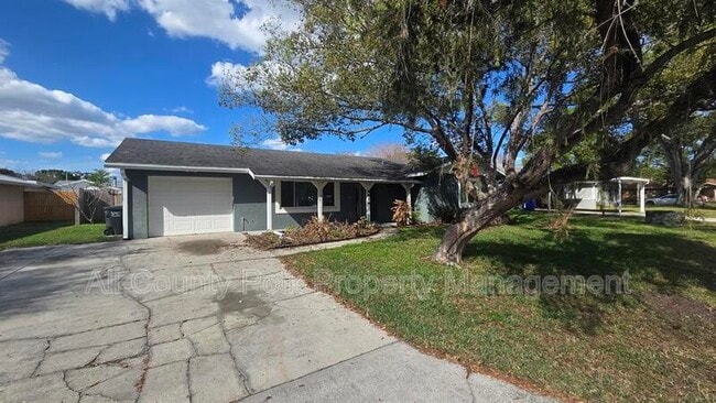 Building Photo - 2014 Woodbriar Loop N