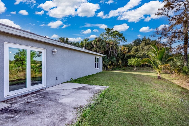 Building Photo - 8007 Royal Ct