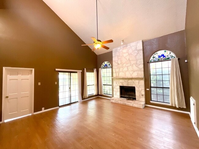 Building Photo - 7326 Putter Ln