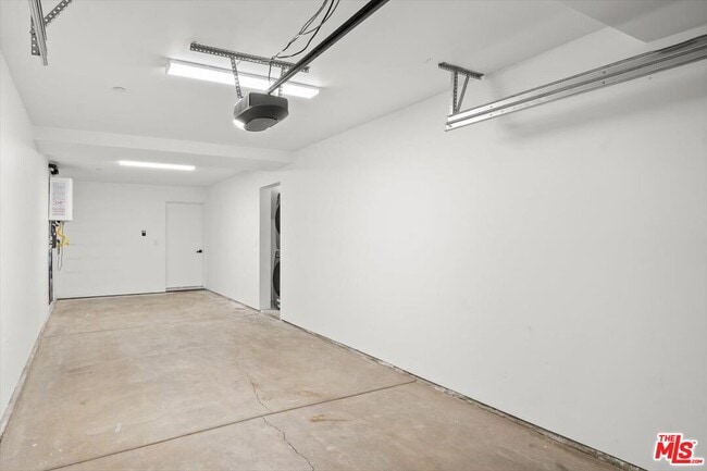 Building Photo - 839 N McCadden Pl