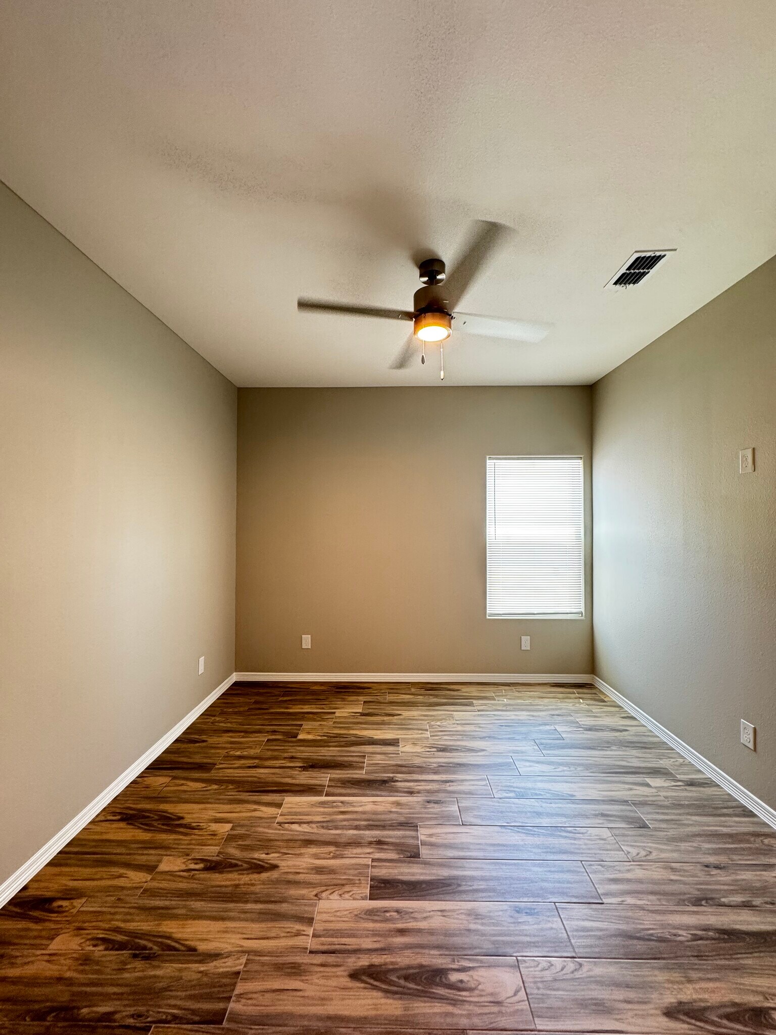 Building Photo - 4008 La Vista Ave