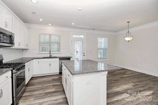 Building Photo - 10436 Glenmere Crk Cir