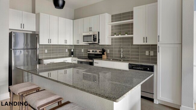 Building Photo - 15401 Chenal Pkwy