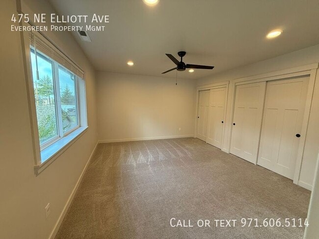 Building Photo - 475 NE Elliott Ave