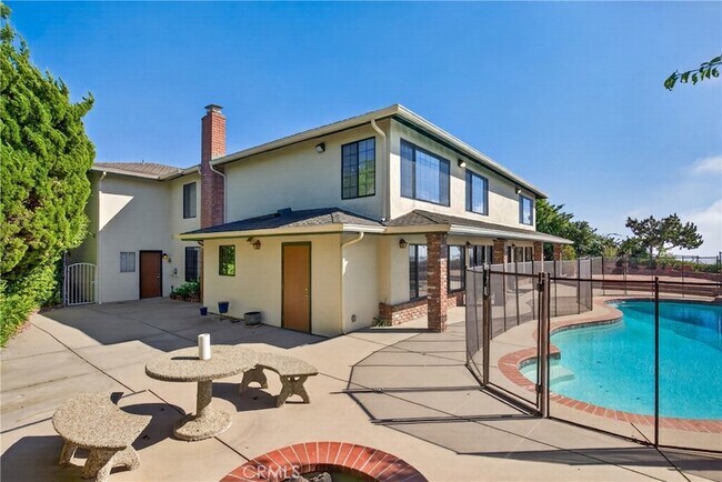 Building Photo - 28917 Scotsview Dr