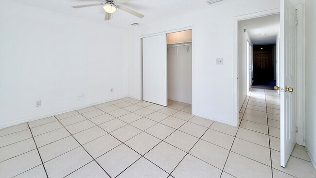 Building Photo - 810-814 Seminole Ave