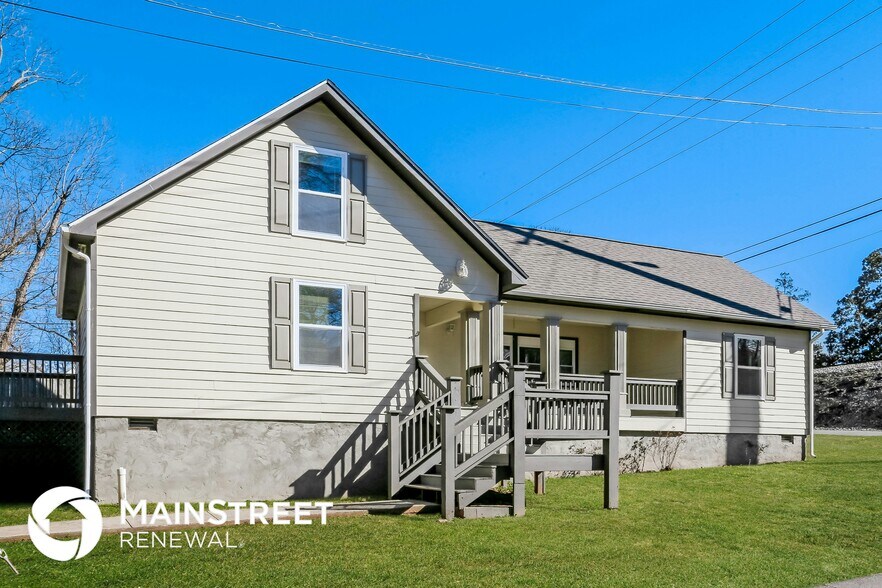 Building Photo - 4450 McLain Cir