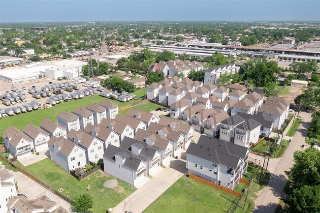 Building Photo - 1809 Palmetto Landing Dr