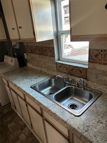 Building Photo - 1117 E Harvey Ave