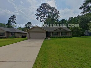 Building Photo - 5820 Crestlake Dr