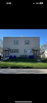 Building Photo - 208 2nd St SE