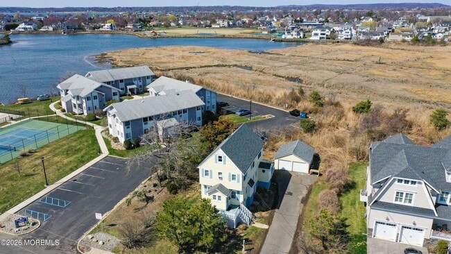 Building Photo - 47 Valentine St