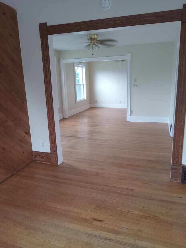 Building Photo - 455 Wilkinson St