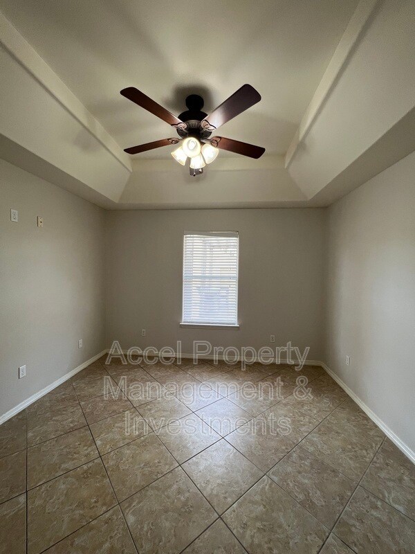 Building Photo - 2301 N 46th St