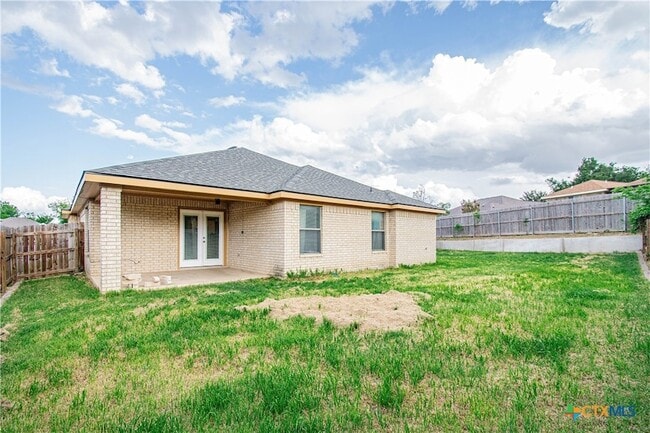 Building Photo - 2001 Matt Dr