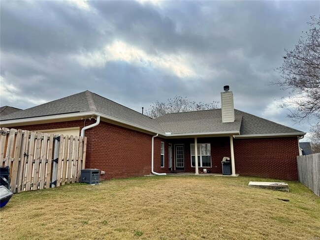 Building Photo - 4701 Mitford Cir